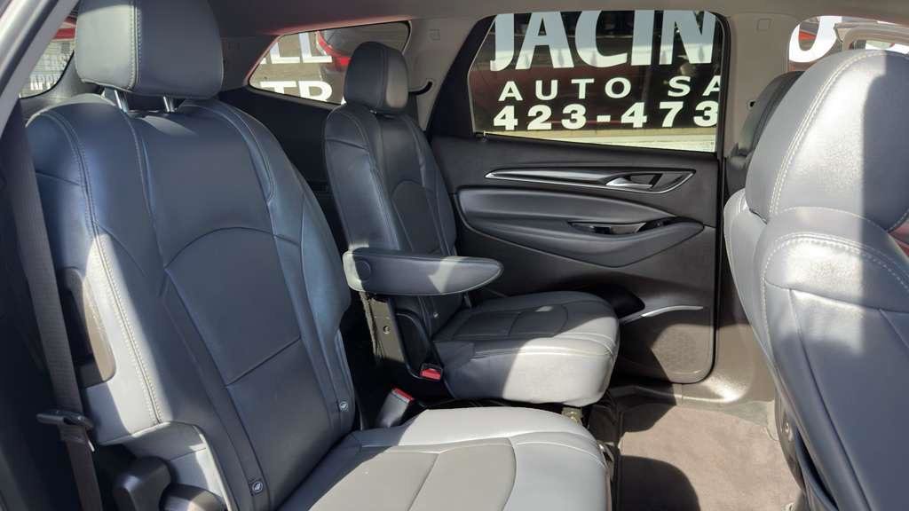 Used 2020 Buick Enclave Essence image 33