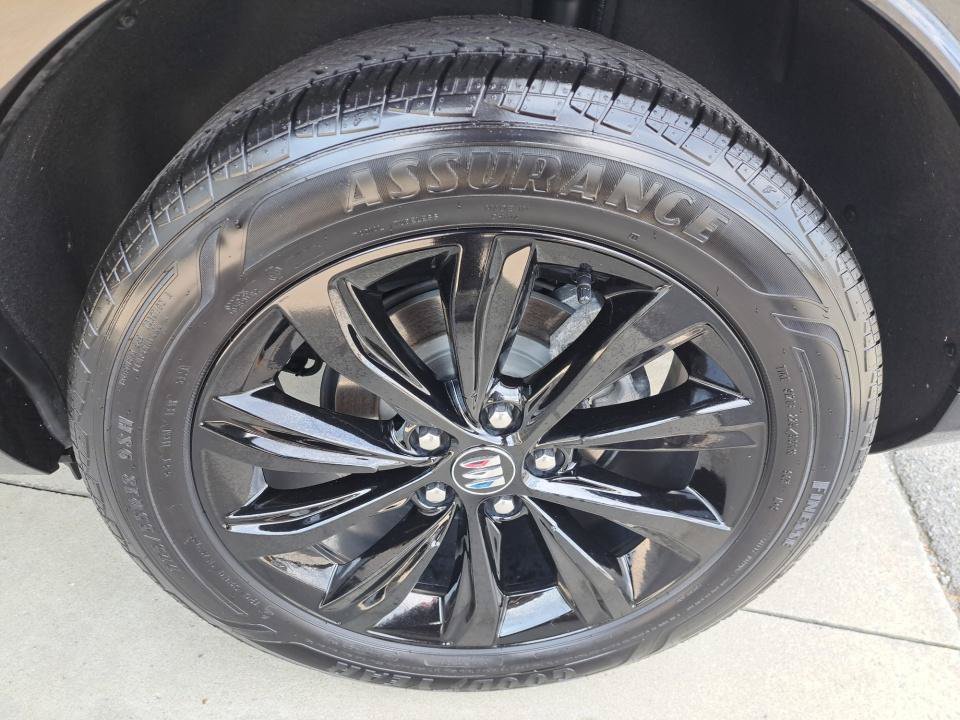 Used 2024 Buick Envista Sport Touring w/ Convenience I Package FWD image 21