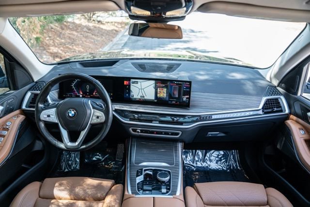 Used 2023 BMW X7 xDrive40i w/ Parking Assistance Package AWD/4WD image 27