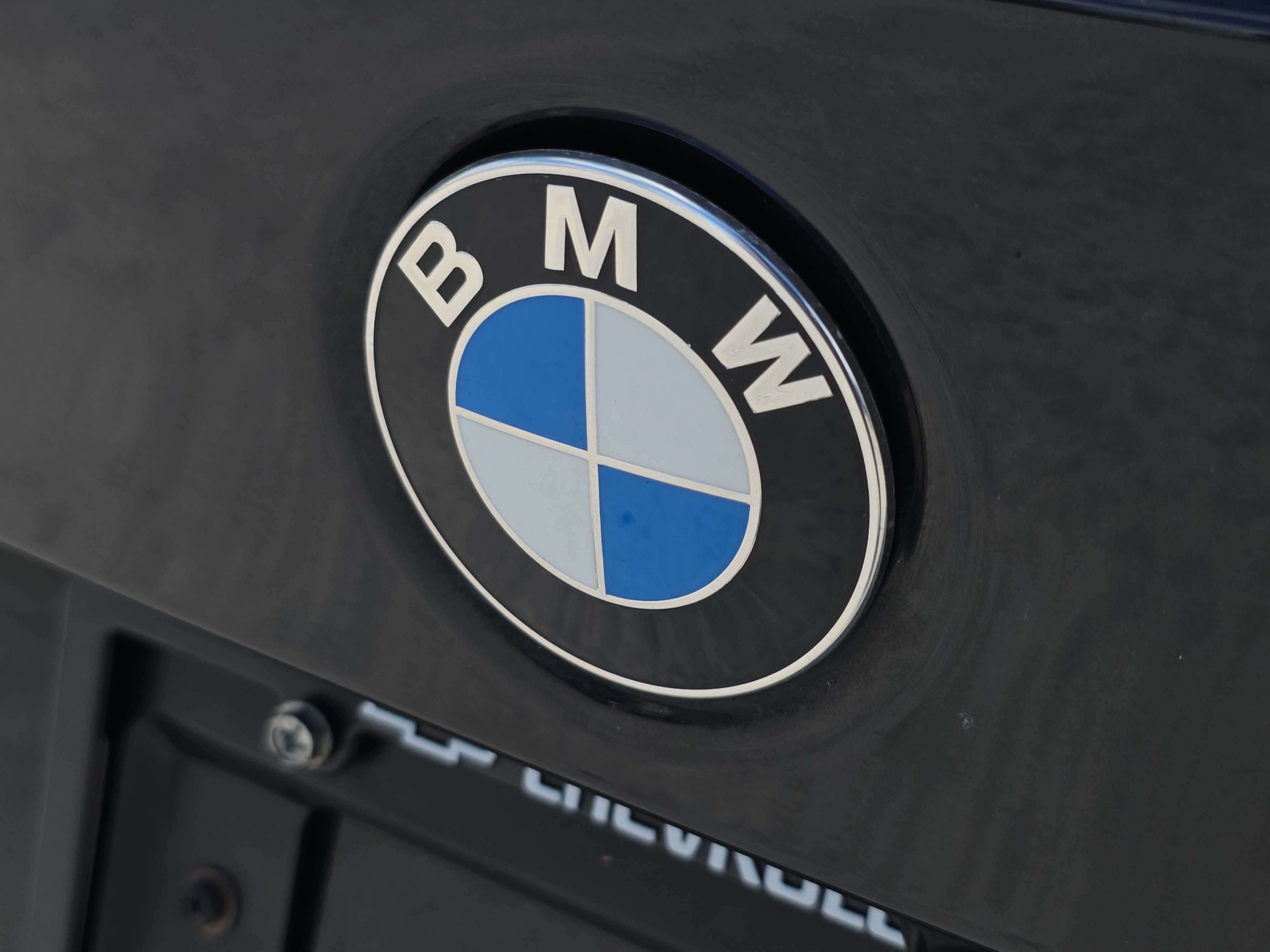 Used 2021 BMW 330i Sedan w/ M Sport Package RWD image 9
