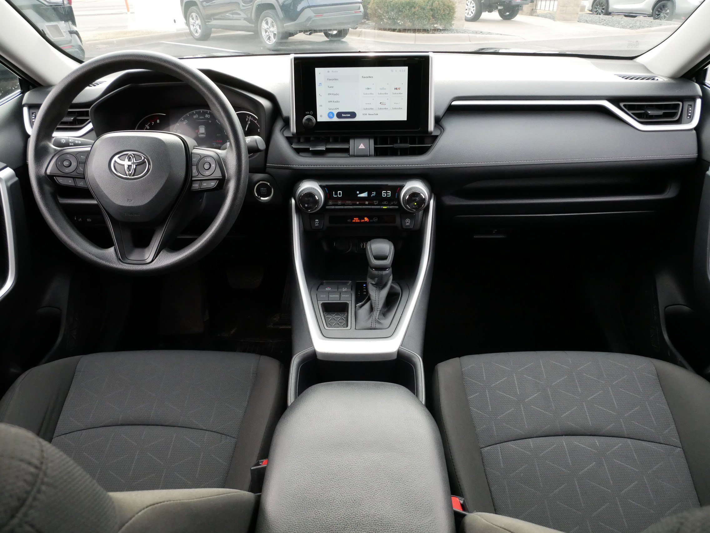 Certified 2025 Toyota RAV4 XLE FWD image 10