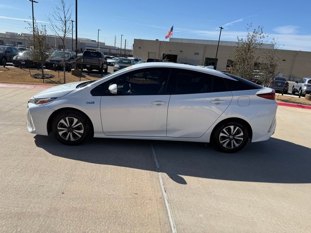 Used 2018 Toyota Prius Prime Premium FWD image 8