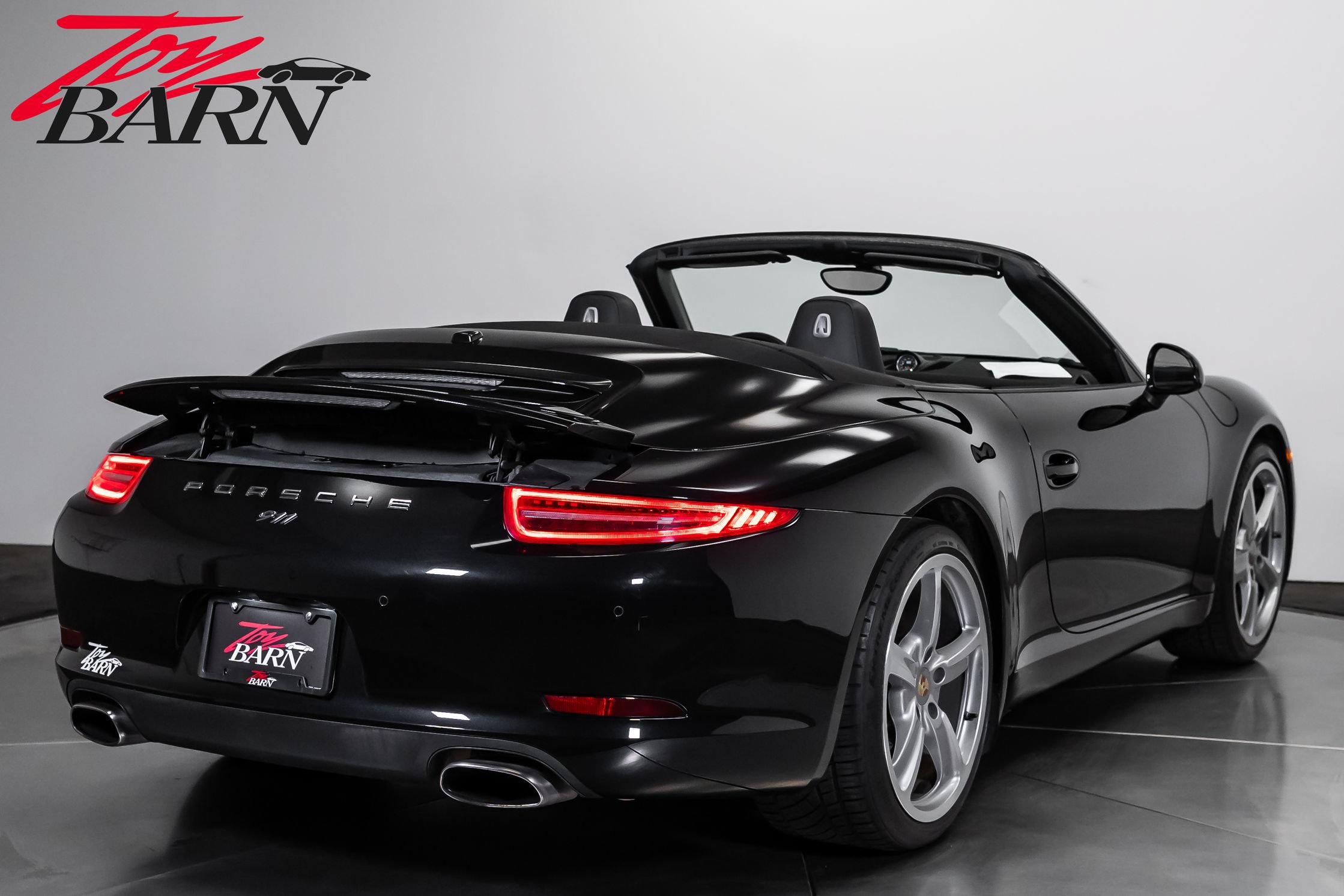 Used 2016 Porsche 911 Carrera Black Edition RWD image 5