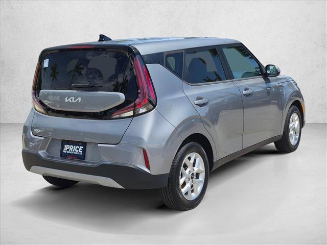 Used 2024 Kia Soul LX w/ Option Group 015 FWD image 5