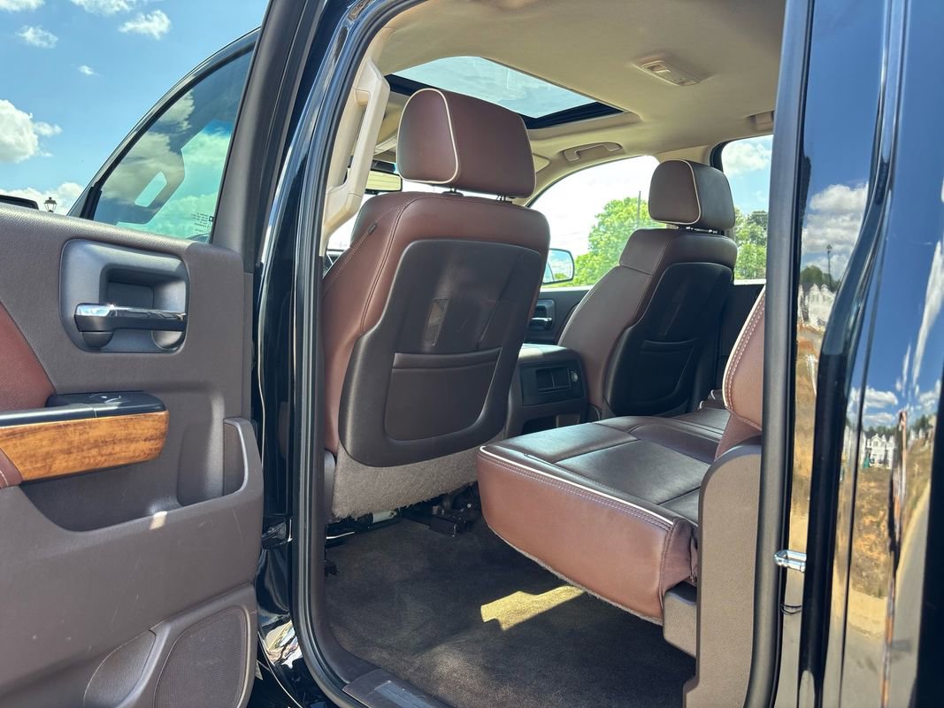 Used 2015 Chevrolet Silverado 2500 High Country w/ Duramax Plus Package AWD/4WD image 27