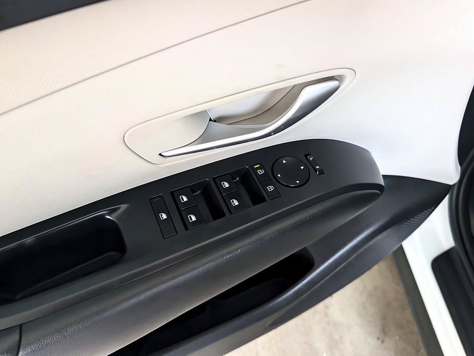 Used 2025 Hyundai Tucson SEL FWD image 9