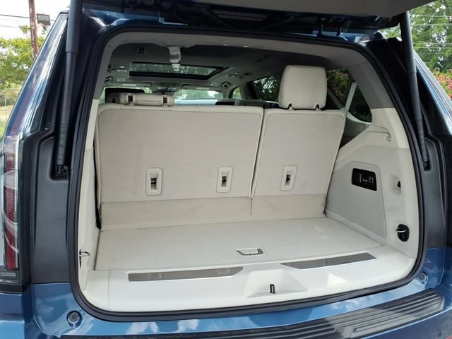 New 2026 Cadillac Escalade Platinum Luxury w/ LPO, Radiant Package AWD/4WD image 4