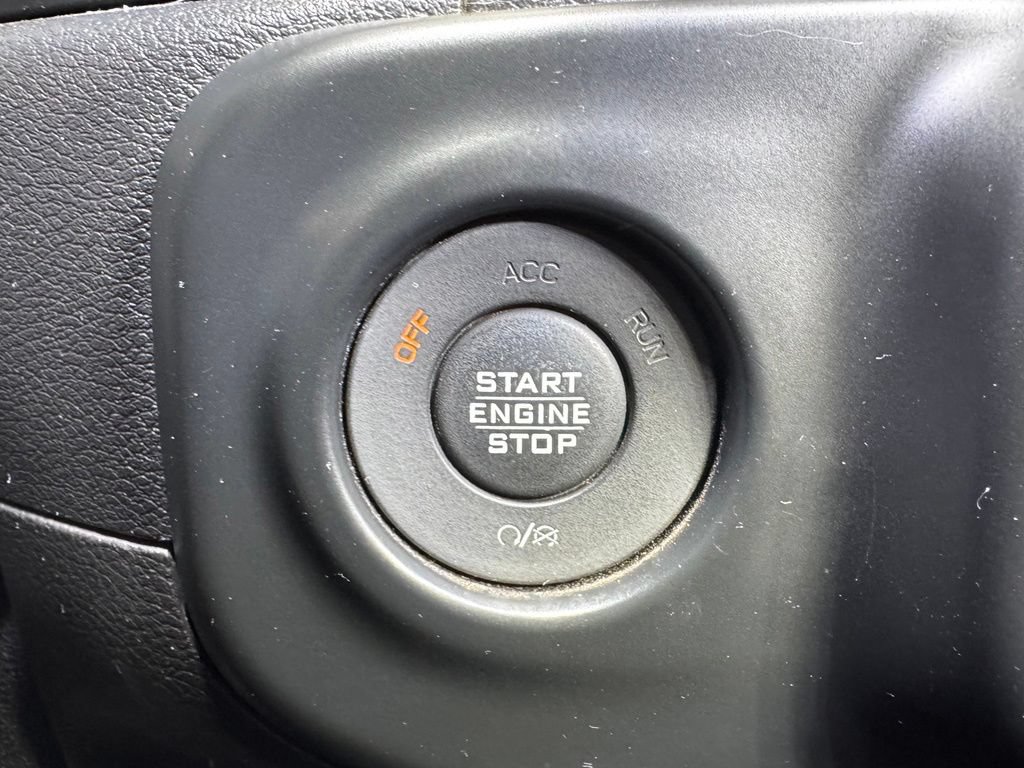 Used 2018 Jeep Wrangler Sport AWD/4WD image 28