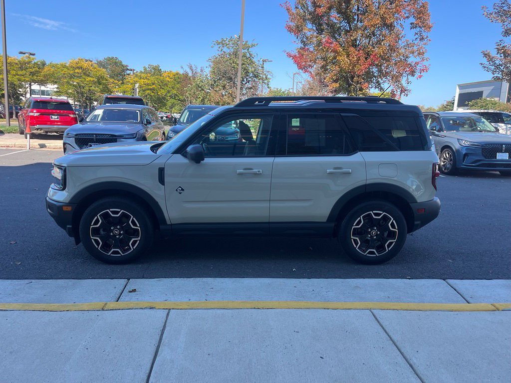 Certified 2025 Ford Bronco Sport Outer Banks w/ Outer Banks Tech Package+ AWD/4WD image 6