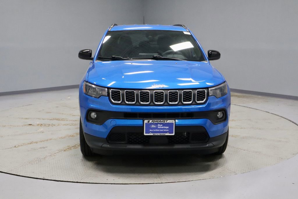 Used 2024 Jeep Compass Latitude AWD/4WD image 7