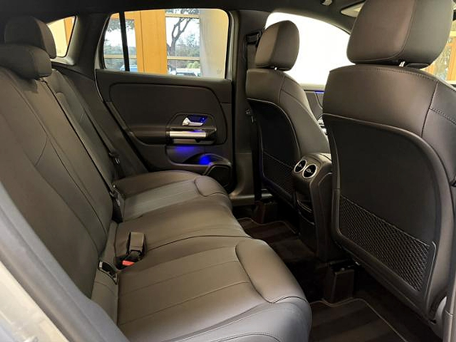 Used 2025 Mercedes-Benz GLA 250 image 3