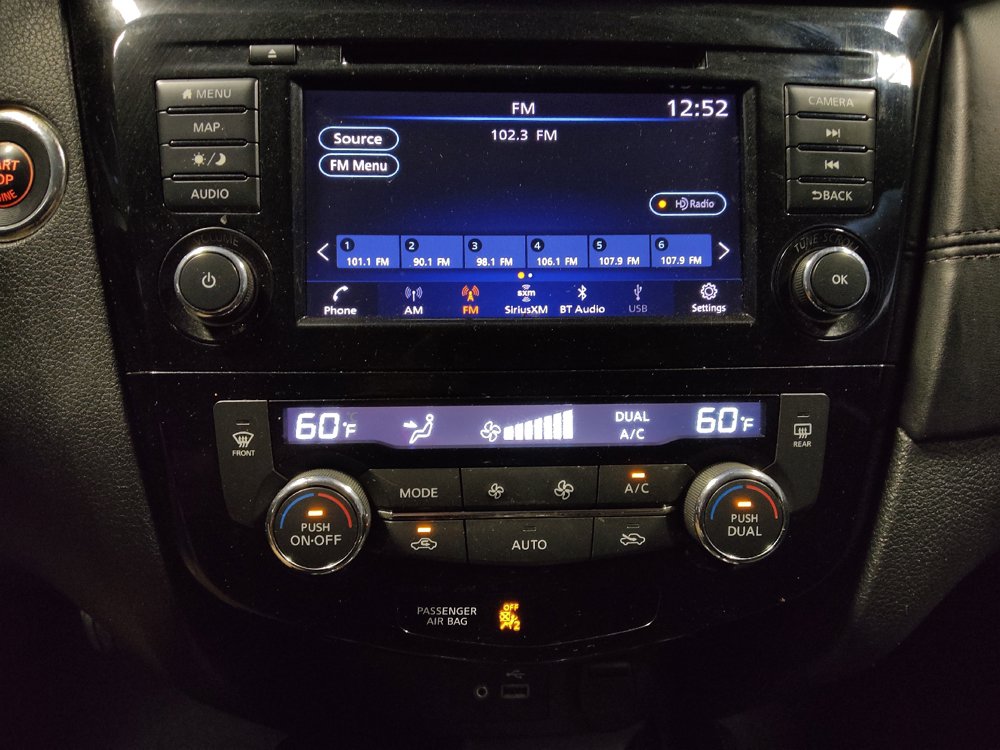 Used 2019 Nissan Rogue SL w/ Premium Package AWD/4WD image 25