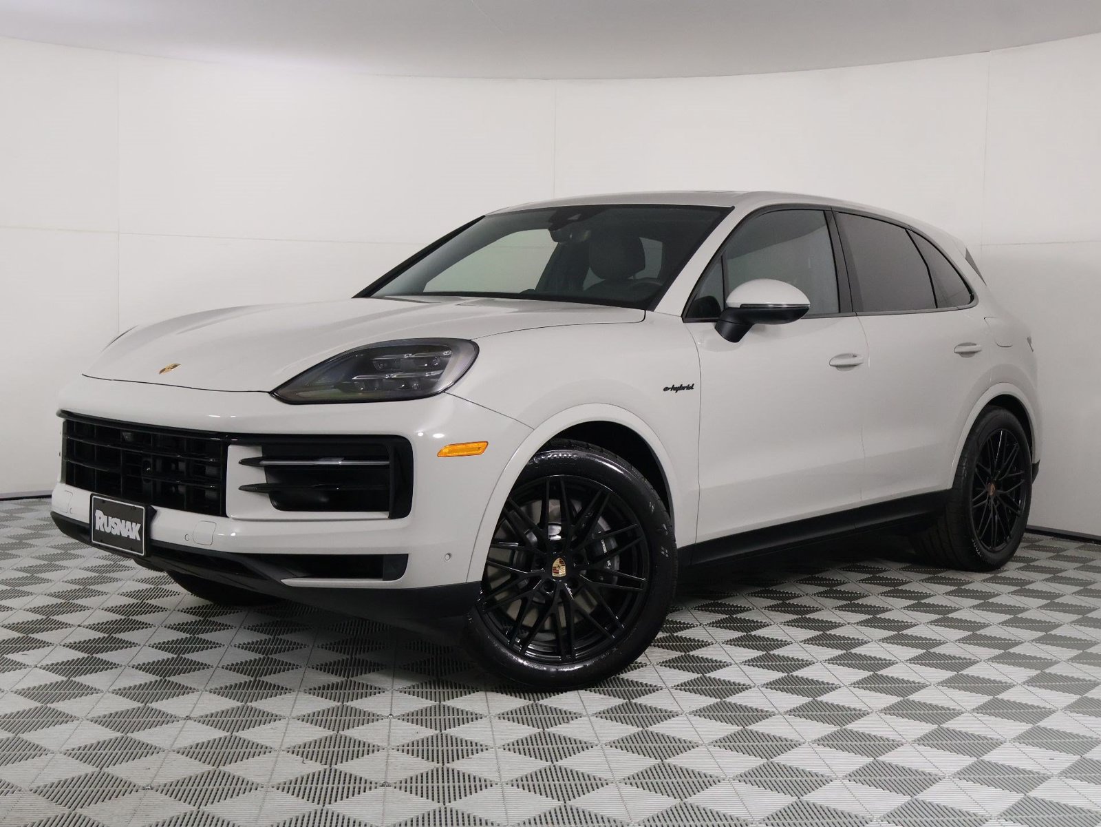 Certified 2026 Porsche Cayenne E-Hybrid AWD/4WD image 35