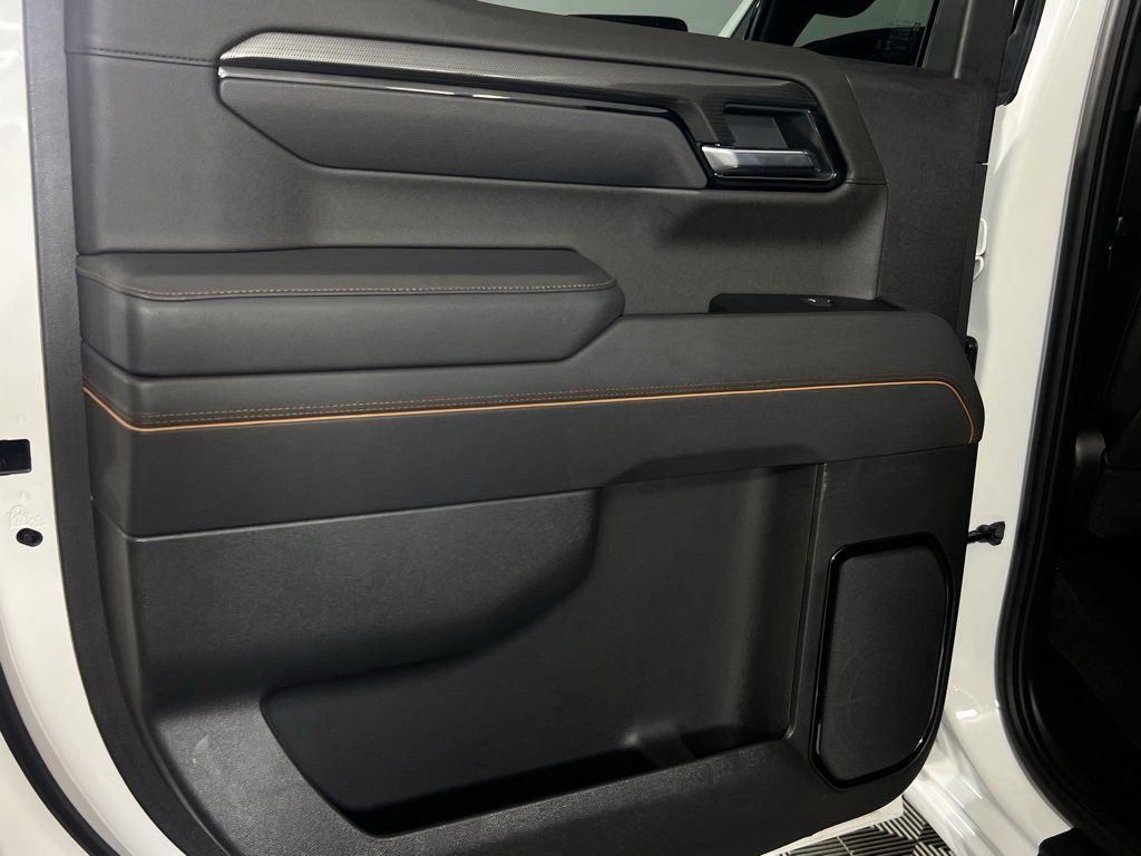Used 2025 GMC Sierra 1500 AT4 image 25