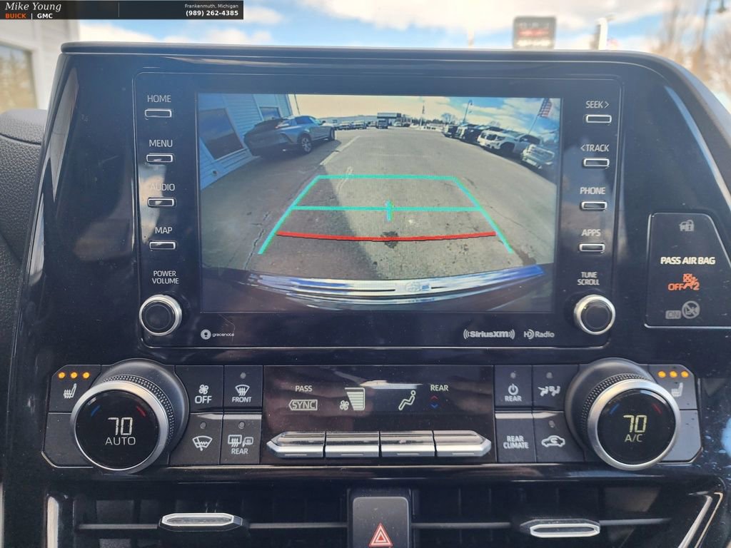 Used 2020 Toyota Highlander XLE image 44