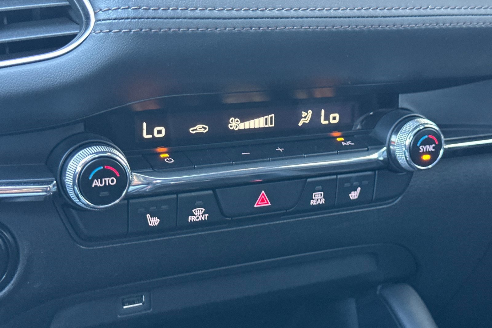 Used 2020 MAZDA MAZDA3 Premium Package image 19