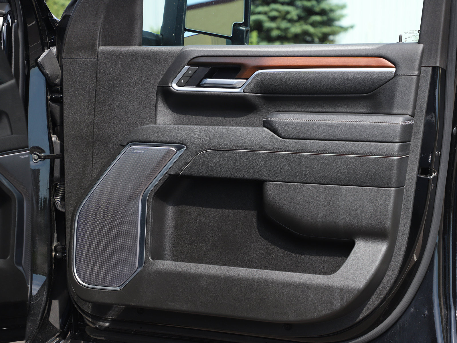 Used 2025 GMC Sierra 2500 Denali AWD/4WD image 14