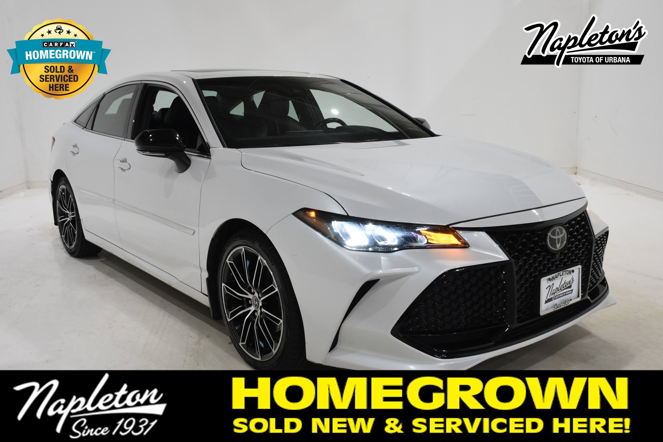 Used 2019 Toyota Avalon XSE w/ All Weather Liner Package FWD image 1