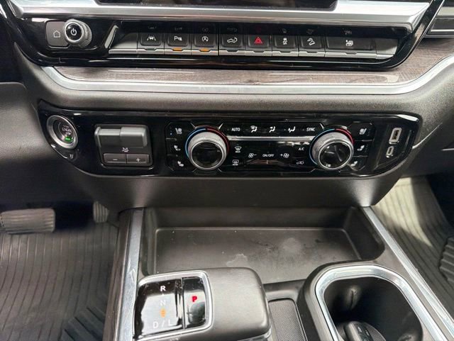 Used 2022 Chevrolet Silverado 1500 LTZ w/ LTZ Premium Package AWD/4WD image 35