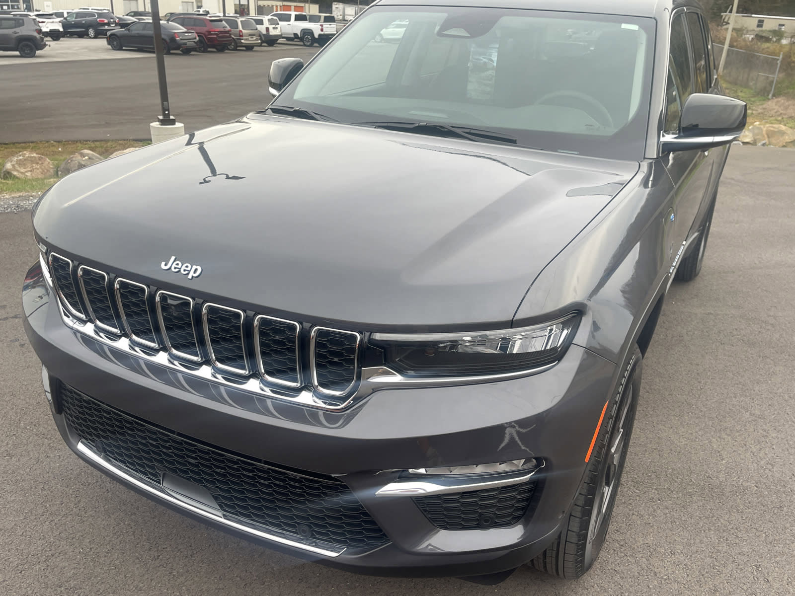 New 2022 Jeep Grand Cherokee Limited 4xe w/ Luxury Tech Group II video 2
