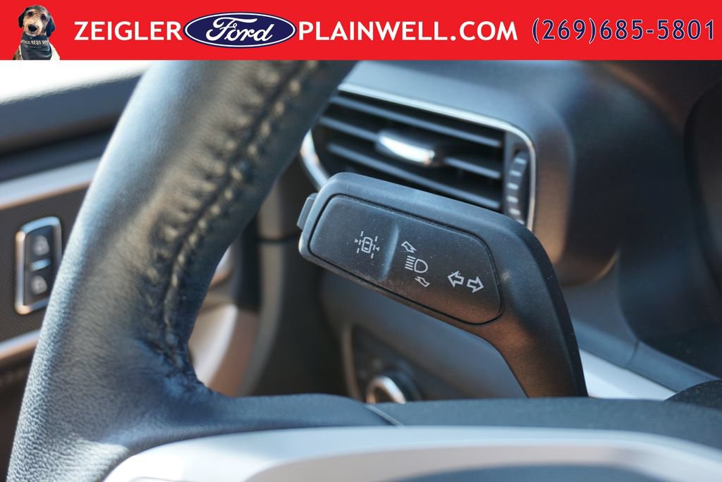 Used 2023 Ford Explorer XLT w/ Equipment Group 202A AWD/4WD image 26