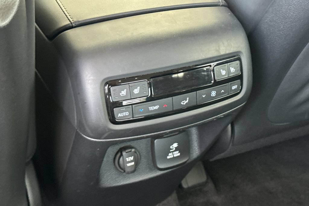 Used 2025 Hyundai Palisade SEL FWD image 16