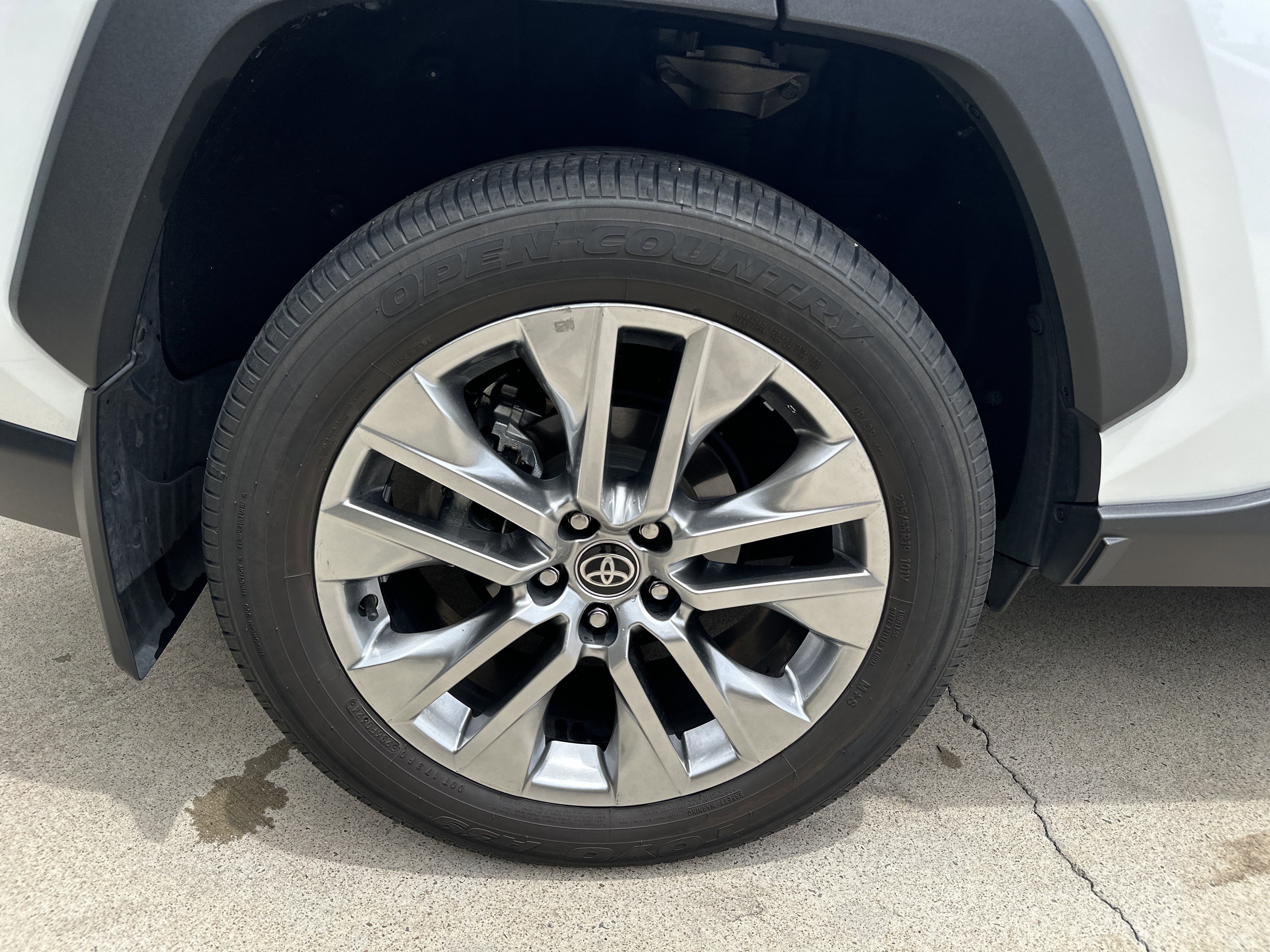 Used 2024 Toyota RAV4 XLE Premium w/ Weather Package AWD/4WD image 32