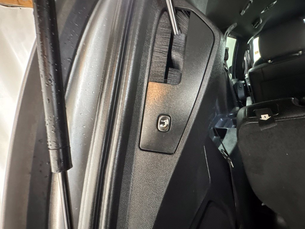 Used 2019 Dodge Grand Caravan GT w/ Safety Sphere Group FWD image 12