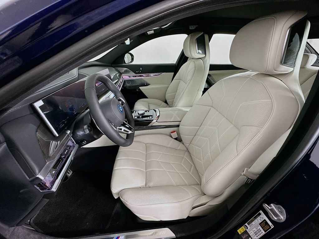 New 2026 BMW 750e xDrive w/ Executive Package image 16