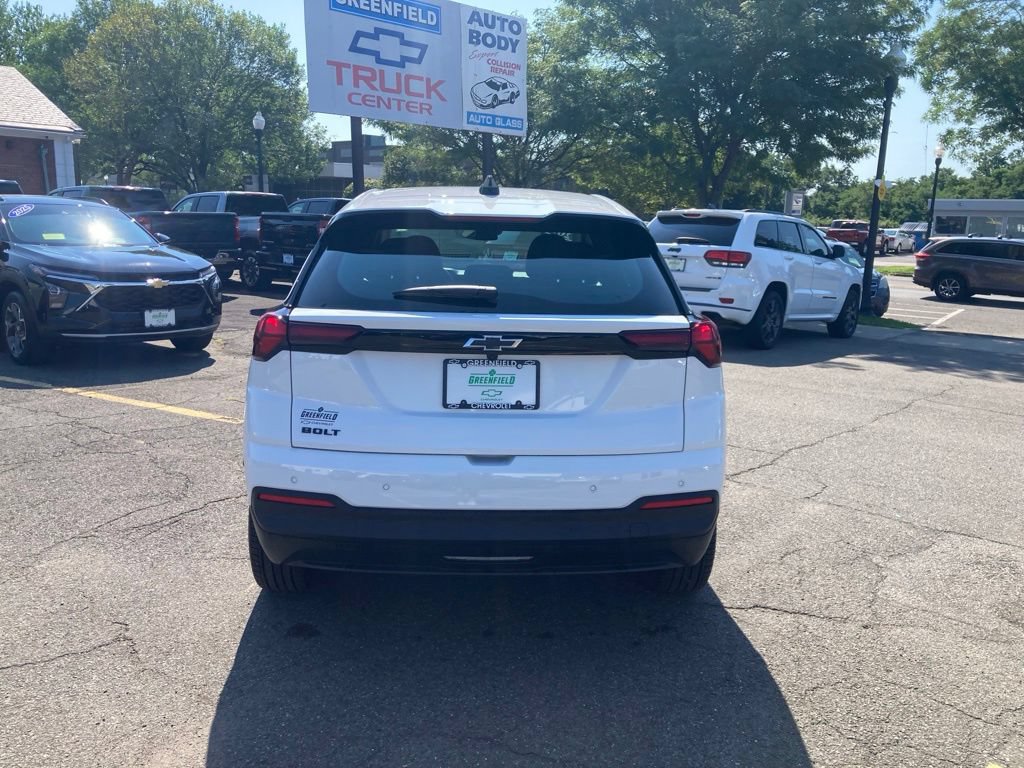 Used 2027 Chevrolet Bolt LT w/ Comfort Package FWD image 30