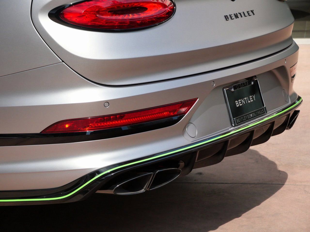 Used 2025 Bentley Bentayga AWD/4WD image 9