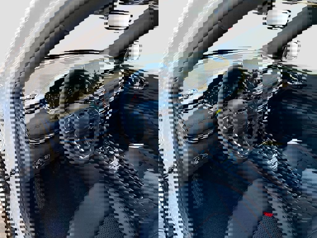 New 2026 Jeep Compass Latitude image 11