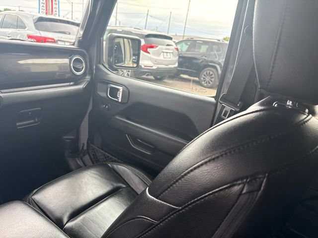 Used 2021 Jeep Wrangler Unlimited Sahara AWD/4WD image 15