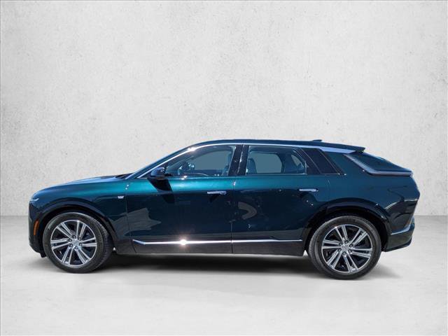 Used 2024 Cadillac Lyriq Luxury AWD/4WD image 8