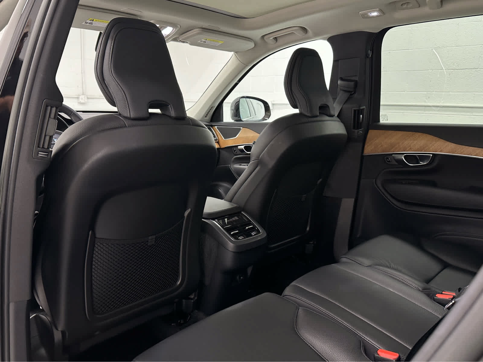 Used 2023 Volvo XC90 B6 Core w/ Protection Package Premier AWD/4WD image 14