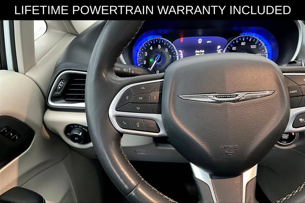 Used 2024 Chrysler Pacifica Touring-L FWD image 26