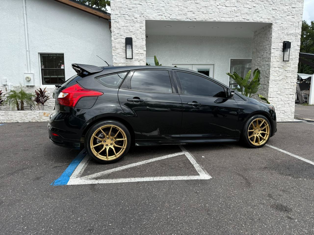 Used 2014 Ford Focus ST FWD image 16