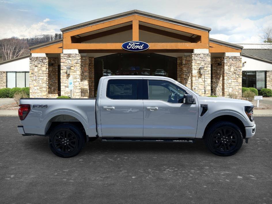 New 2026 Ford F150 XLT w/ Equipment Group 303A High AWD/4WD image 4