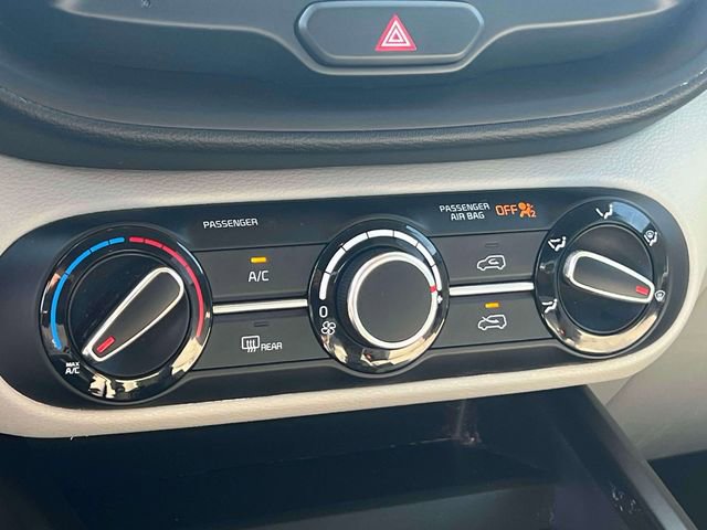Used 2023 Kia Soul LX w/ LX Technology Package FWD image 29