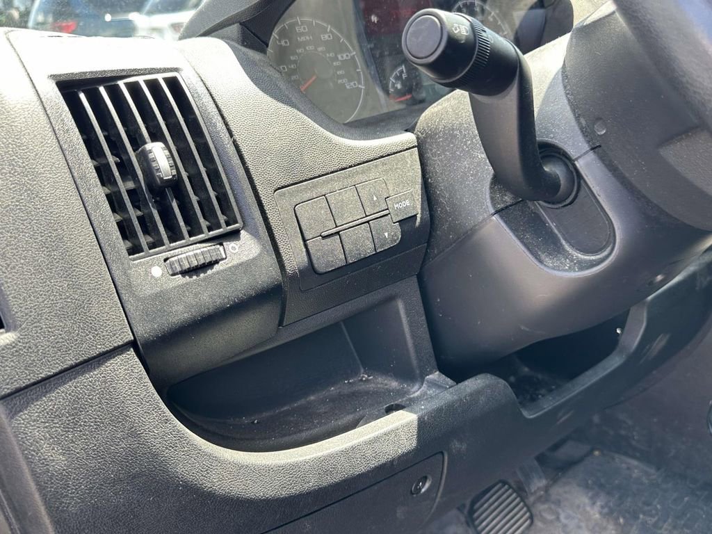 Used 2018 RAM ProMaster 2500 FWD image 26