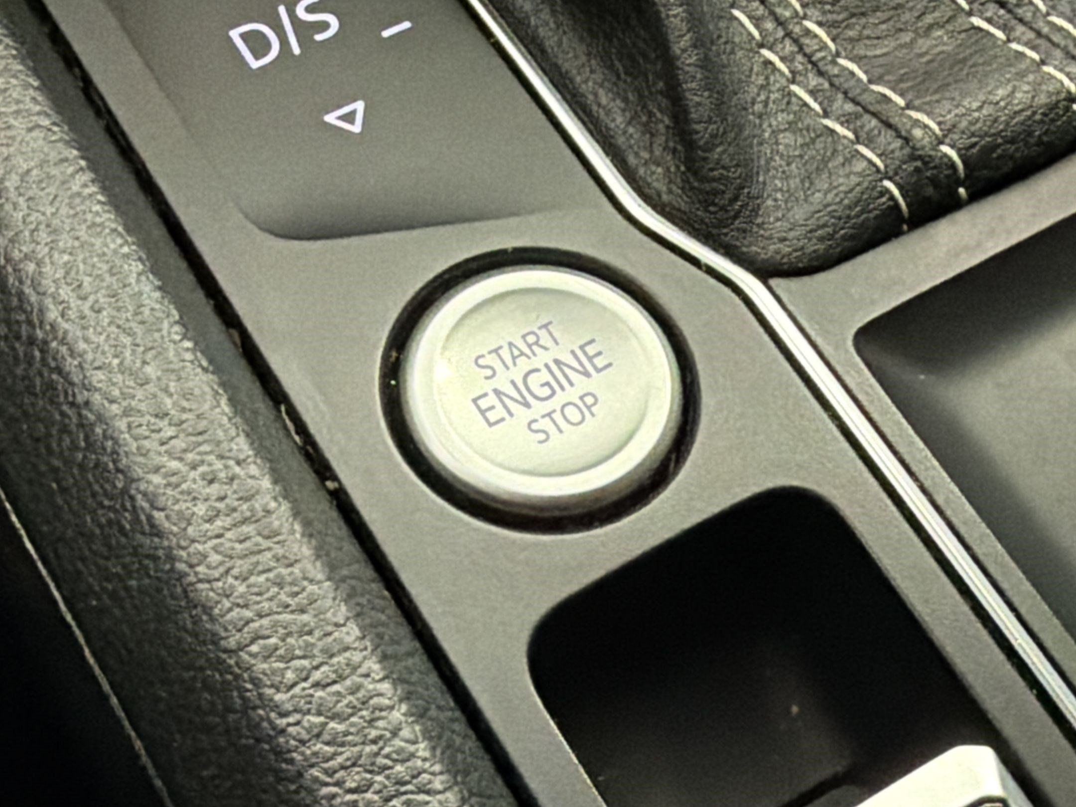 Used 2022 Volkswagen Atlas SE FWD image 17