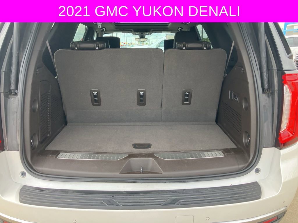 Used 2021 GMC Yukon Denali w/ Denali Premium Package image 15
