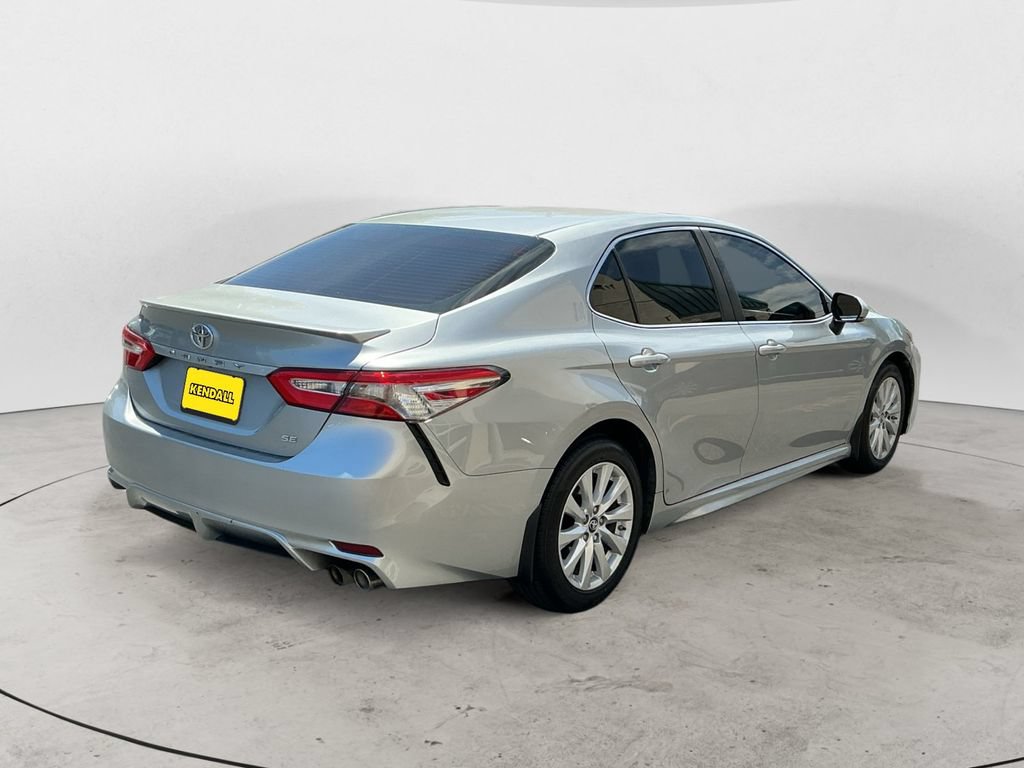 Used 2019 Toyota Camry SE FWD image 5