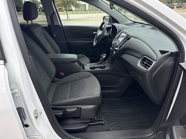 Used 2024 Chevrolet Equinox LT FWD image 46