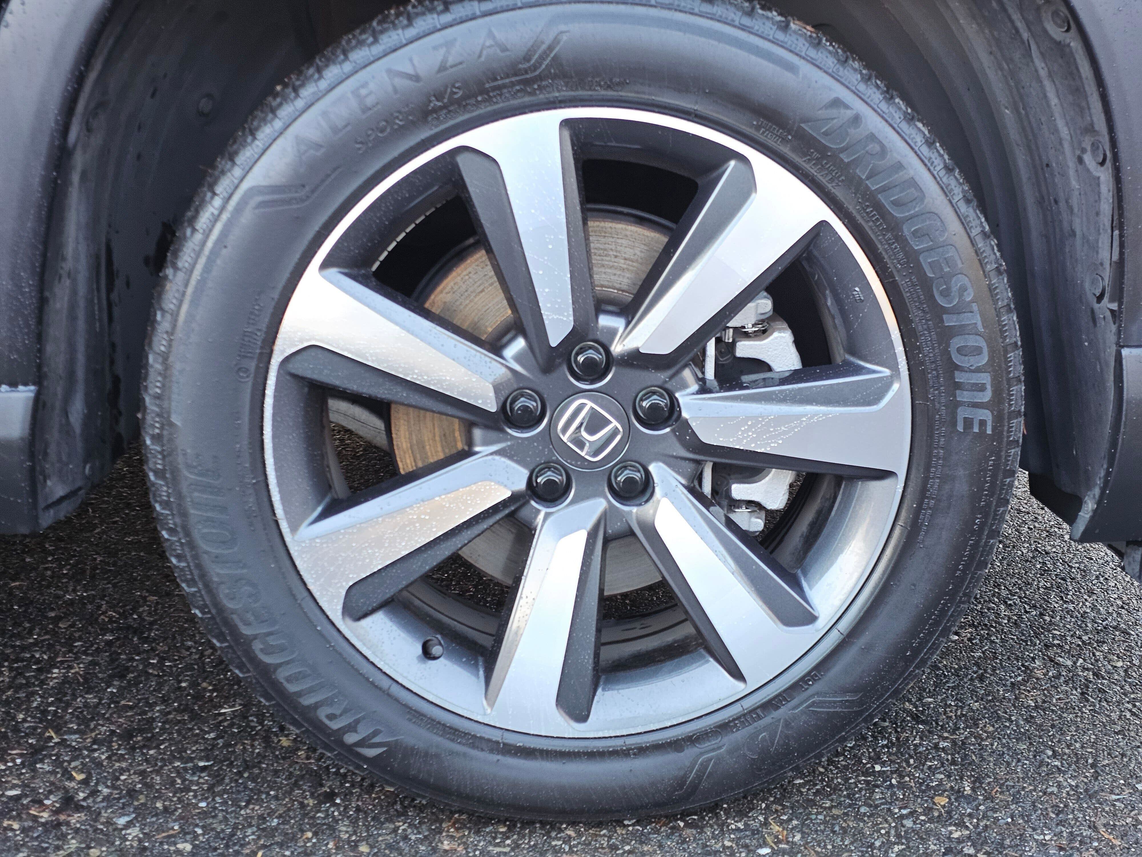 Used 2023 Honda Pilot Touring image 9