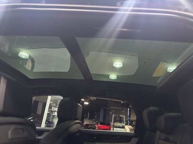 Used 2024 Porsche Cayenne S image 31