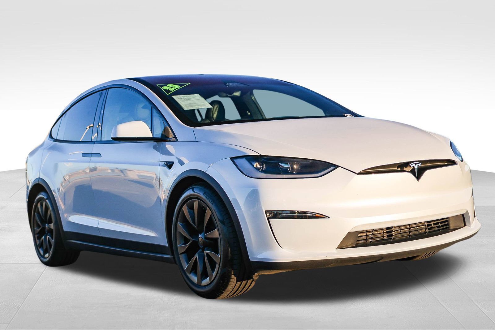 Used 2023 Tesla Model X image 3