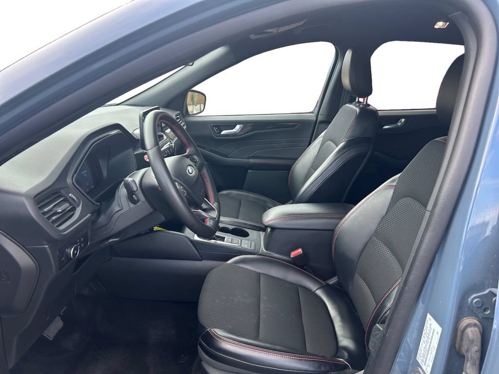 Used 2025 Ford Escape ST-Line Select AWD/4WD image 10