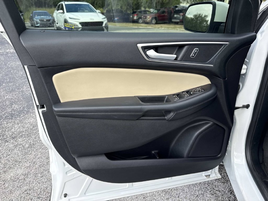 Used 2020 Ford Edge SEL w/ Convenience Package FWD image 18