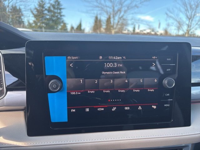 New 2025 Volkswagen Taos SEL image 17